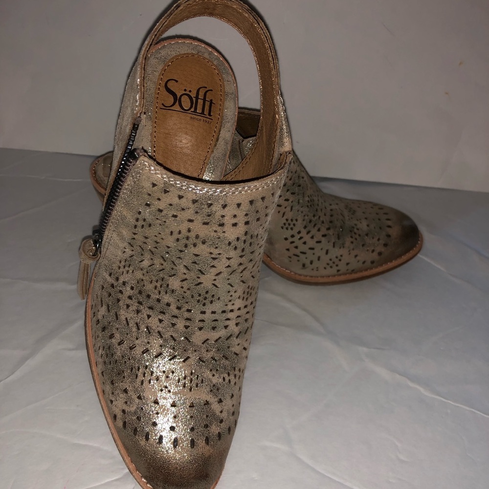 Sofft metallic gold laser cut  leather open heel boots 7.5